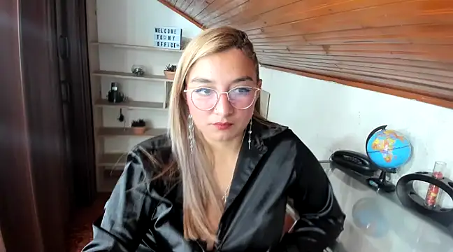  sweetcarla online show from 01/23/25, 04:37