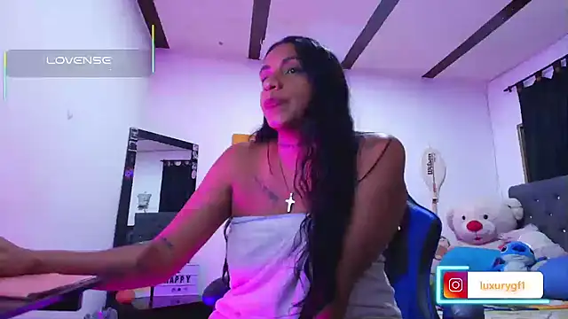 Pocahontaslovex online show from 07/24/26, 11:47