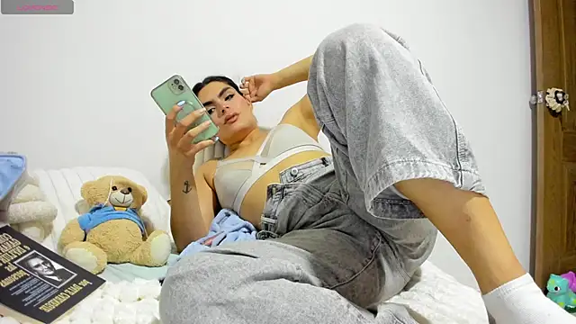 cheryl blossom69 online show from 10/08/25, 04:21