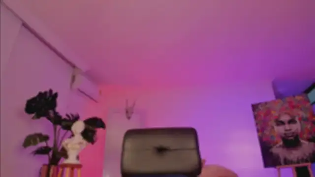 Taylor  foxxx online show from 01/04/25, 04:12