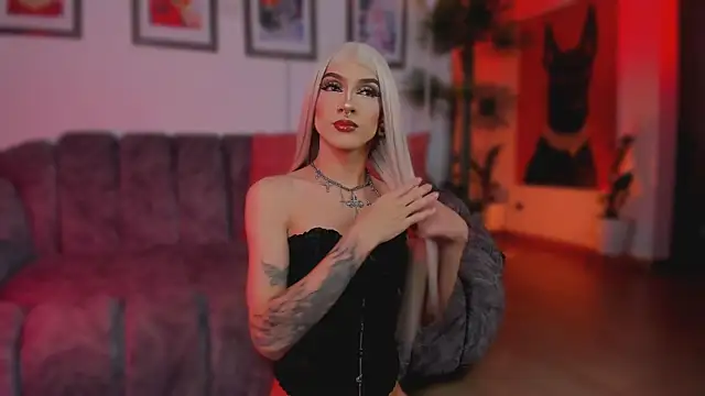 Taylor  foxxx online show from 06/25/26, 07:13