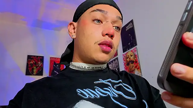 Snapshot of GaelOconner chatting on 11/05/25, 01:27 GaelOconner online show from 11/05/25, 01:27