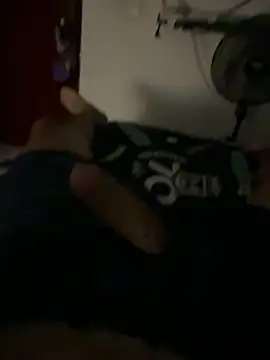 Snapshot of jhon0505 chatting on 11/19/25, 01:16 jhon0505 online show from 11/19/25, 01:16