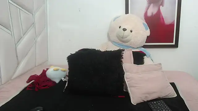 celestesouzalatin online show from 02/08/25, 12:38