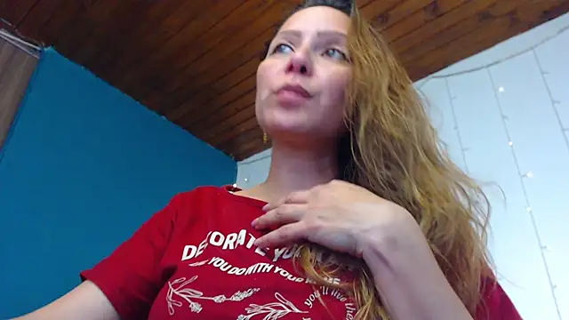 camila delarosa online show from 12/13/24, 01:01