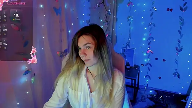 Sweet me  online show from 05/18/26, 05:24