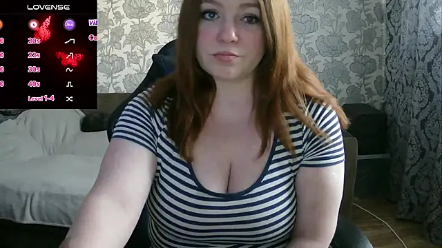 Snapshot of Sabrina_Poison chatting on 02/12/25, 12:44 Sabrina Poison online show from 02/12/25, 12:44