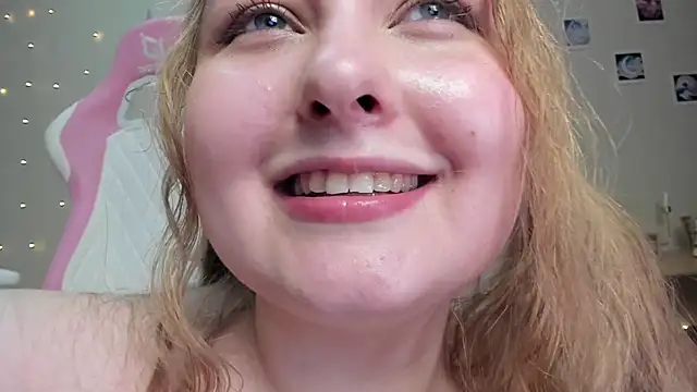 Snapshot of teencute chatting on 02/02/25, 08:57 teencute online show from 02/02/25, 08:57