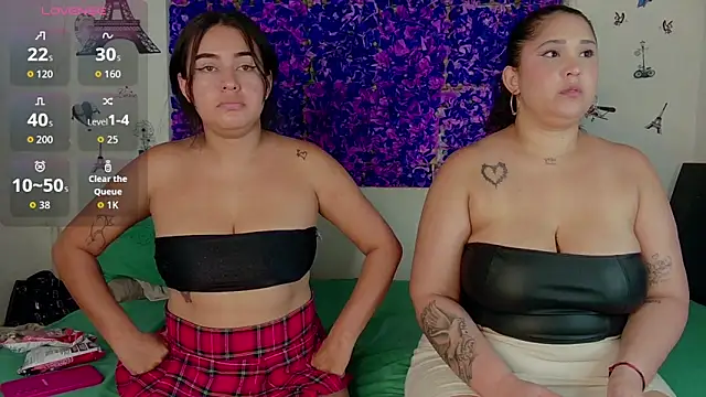 Snapshot of sharon_strom chatting on 10/12/25, 03:49 sharon strom online show from 10/12/25, 03:49