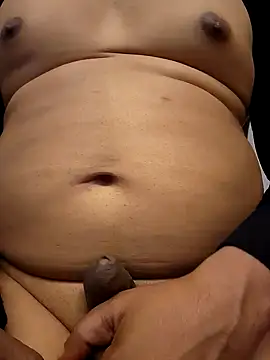 Snapshot of uttam19 chatting on 02/02/25, 06:10 uttam19 online show from 02/02/25, 06:10