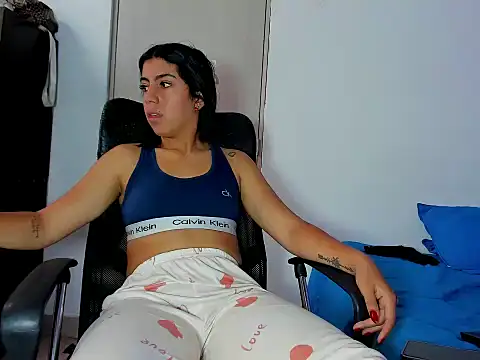 skinnyanai2 online show from 02/18/26, 03:19