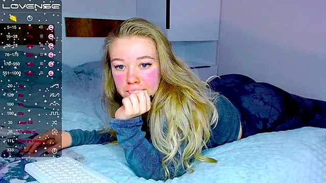 kitti kaattt online show from 12/03/24, 11:33