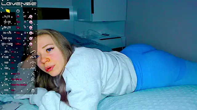 kitti kaattt online show from 02/16/25, 04:42