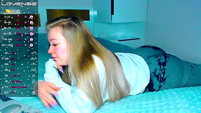 kitti kaattt online show from 03/22/25, 04:24