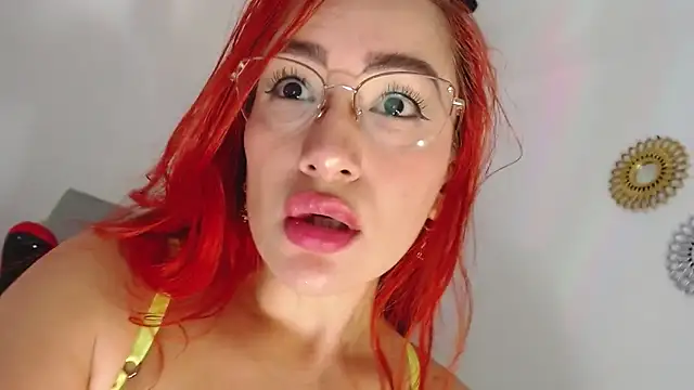 Snapshot of Ashly_Roberths chatting on 12/11/24, 11:21 Ashly Roberths online show from 12/11/24, 11:21