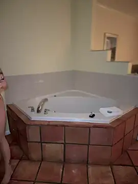 Snapshot of marleymaxwell chatting on 01/28/25, 11:50 marleymaxwell online show from 01/28/25, 11:50