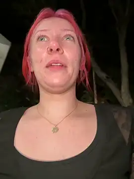 Snapshot of marleymaxwell chatting on 01/29/25, 02:51 marleymaxwell online show from 01/29/25, 02:51