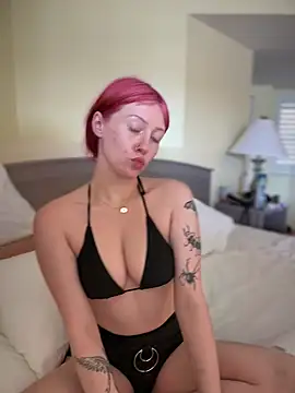 Snapshot of marleymaxwell chatting on 01/29/25, 06:39 marleymaxwell online show from 01/29/25, 06:39