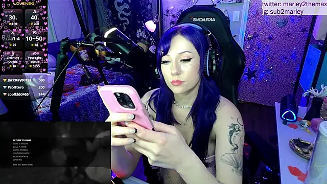 Snapshot of marleymaxwell chatting on 02/15/26, 07:51 marleymaxwell online show from 02/15/26, 07:51