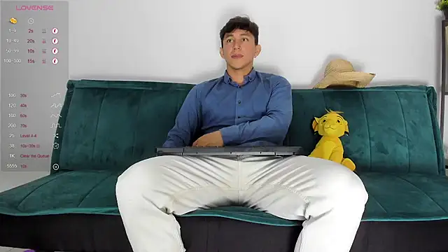 Snapshot of jacques_cardiet chatting on 02/08/25, 04:57 jacques cardiet online show from 02/08/25, 04:57