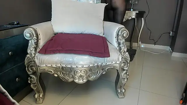 Janna Rousse  online show from 03/10/25, 12:15