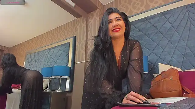 Janna Rousse  online show from 11/22/25, 02:16