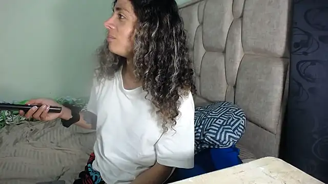 Nadia Monroe online show from 12/04/24, 10:08