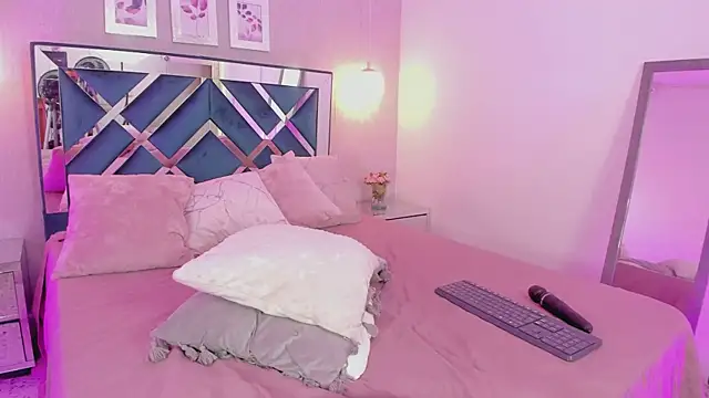 Miakhalifa 7 online show from 03/14/25, 02:52