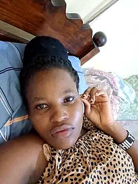 petite babe online show from 03/15/26, 07:31