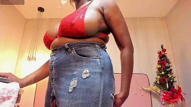 ShairaCoxx online show from 12/23/24, 01:13