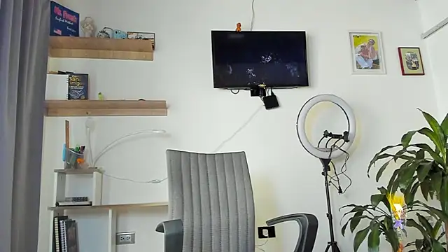 manucute 23  online show from 01/19/26, 02:54