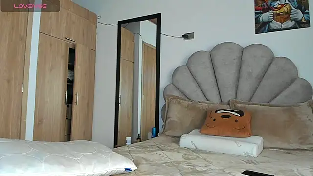 manucute 23  online show from 02/09/26, 04:00