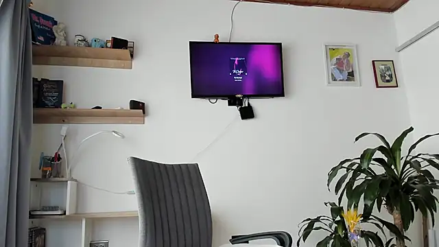 manucute 23  online show from 02/12/26, 03:29