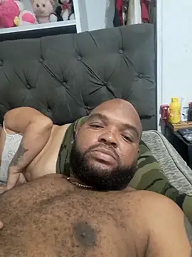 Snapshot of Sny- chatting on 11/23/25, 08:19 Sny- online show from 11/23/25, 08:19