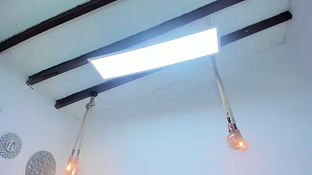 Snapshot of Oriana_Guzman chatting on 02/20/25, 12:57 Oriana Guzman online show from 02/20/25, 12:57