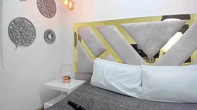 Snapshot of Oriana_Guzman chatting on 02/22/25, 03:36 Oriana Guzman online show from 02/22/25, 03:36