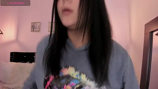 Oriana Guzman online show from 10/10/25, 11:26