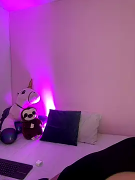 Snapshot of Oriana_Guzman chatting on 11/04/25, 01:27 Oriana Guzman online show from 11/04/25, 01:27