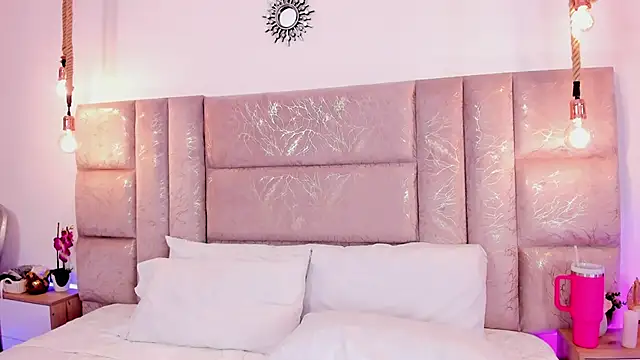 Oriana Guzman online show from 06/21/26, 02:14