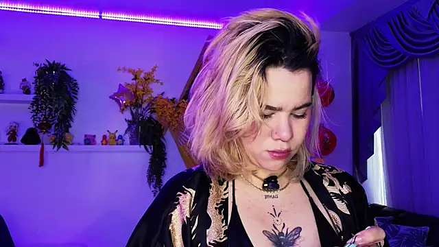 albaismynameX online show from 04/30/26, 12:11