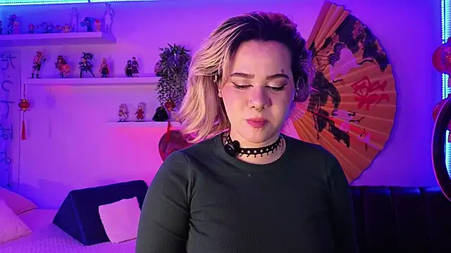 albaismynameX online show from 05/25/26, 12:11