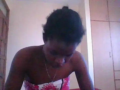 hotgal1112 online show from 09/29/25, 11:48