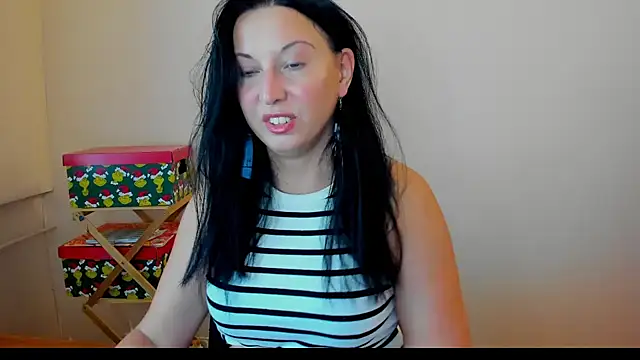 Snapshot of Wife4Cuck chatting on 07/20/26, 12:51 Wife4Cuck online show from 07/20/26, 12:51