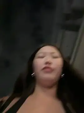 Snapshot of Aiko_Yumi chatting on 12/27/24, 03:26 Aiko Yumi online show from 12/27/24, 03:26