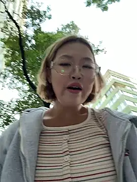 Aiko Yumi online show from 07/17/26, 06:46