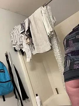 Snapshot of SexyB214 chatting on 12/11/24, 02:00 SexyB214 online show from 12/11/24, 02:00