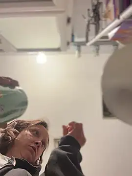 Snapshot of SexyB214 chatting on 03/06/25, 02:18 SexyB214 online show from 03/06/25, 02:18