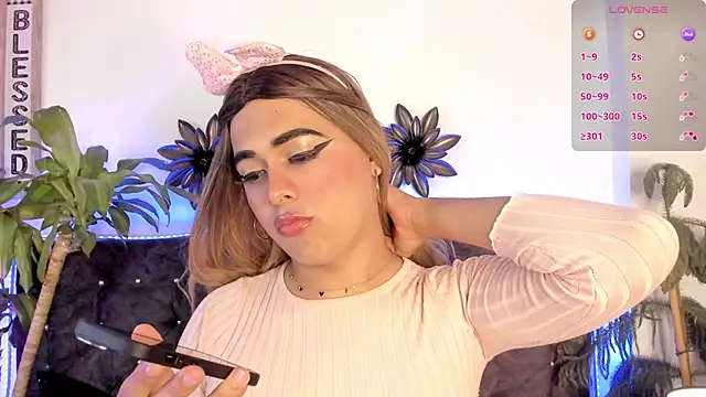 candy canne   online show from 02/04/25, 08:49