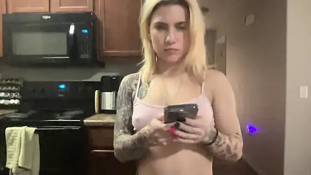 NatalieKneals online show from 01/05/25, 06:35