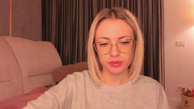 BaayBee   online show from 02/27/25, 03:04